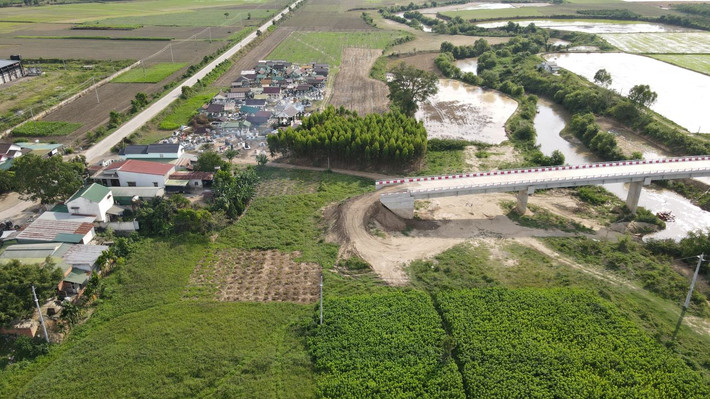Đắk Lắk: Cầu 36 tỷ đồng xây xong chưa thể thông xe vì vướng trạm quản lý bảo vệ rừng ảnh 6 Cầu 36 tỷ đồng xây xong chưa thể thông xe vì vướng trạm quản lý bảo vệ rừng -0