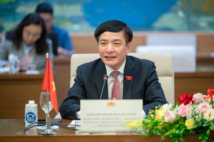 Tổng Thư ký Quốc hội, Chủ nhiệm Văn phòng Quốc hội Bùi Văn Cường phát biểu Tổng Thư ký Quốc hội, Chủ nhiệm VPQH Bùi Văn Cường phát biểu