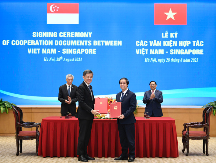 Bản ghi nhớ được ký kết sẽ tăng cường hơn nữa quan hệ tốt đẹp giữa Bộ Giáo dục hai nước. Việt Nam và Singapore ký kết bản ghi nhớ về hợp tác giáo dục -0