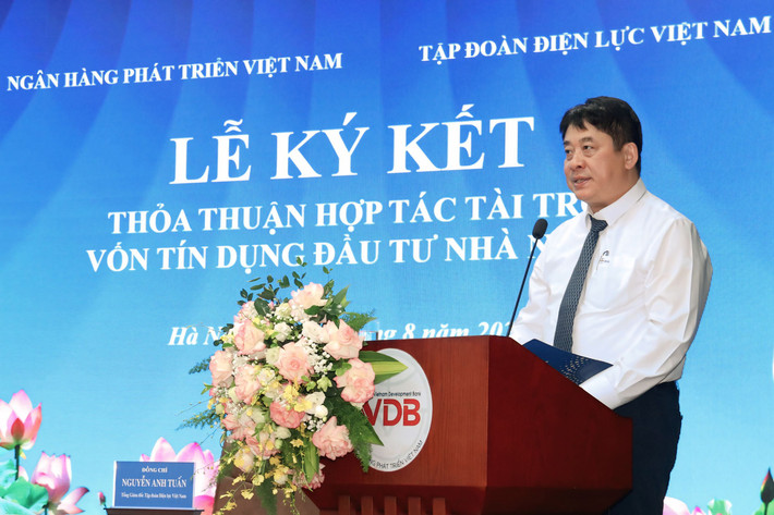 Tổng giám đốc EVN Nguyễn Anh Tuấn phát biểu tại lễ ký kết. Ảnh: EVN EVN và VDB ký thỏa thuận hợp tác tài trợ vốn tín dụng đầu tư của Nhà nước -0