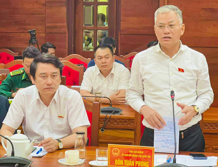 Ủy ban Đối ngoại khảo sát đường biên giới và làm việc với lãnh đạo tỉnh Đắk Lắk ảnh 1 Ủy ban Đối ngoại Quốc hội khảo sát đường biên giới và làm việc với lãnh đạo tỉnh Đắk Lắk -0