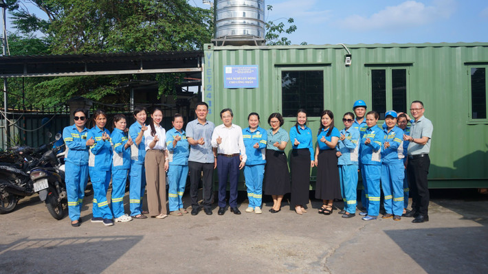 "Nghà nghỉ lưu động" là món quà ý nghĩa dành cho đoàn viên, công nhân môi trường thời gian qua. Ảnh: Bùi Hiệp "Nghà nghỉ lưu động" là món quà ý nghĩa dành cho đoàn viên, công nhân môi trường thời gian qua. Ảnh: Bùi Hiệp
