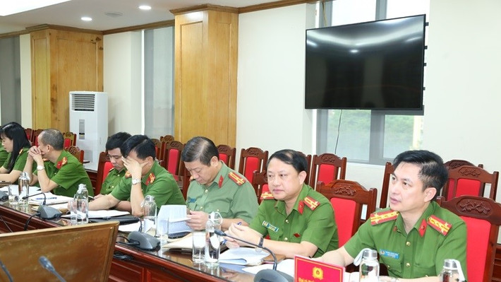 Các đại biểu Công an tỉnh Thanh Hóa tham dự buổi giám sát Các đại biểu Công an tỉnh Thanh Hóa tham dự buổi giám sát