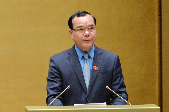 Chủ tịch Tổng Liên đoàn Lao động Việt Nam Nguyễn Đình Khang trình bày Tờ trình của Chính phủ. Ảnh: Hồ Long Bảo đảm cho Công đoàn Việt Nam ngày càng lớn mạnh, hoạt động hiệu quả -0