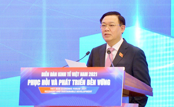 Chủ tịch Quốc hội Vương Đình Huệ phát biểu bế mạc Diễn đàn Kinh tế Việt Nam 2021 Nguồn: diendankinhte.brandx.com.vn Chủ tịch Quốc hội Vương Đình Huệ phát biểu bế mạc Diễn đàn Kinh tế Việt Nam 2021 Nguồn: diendankinhte.brandx.com.vn