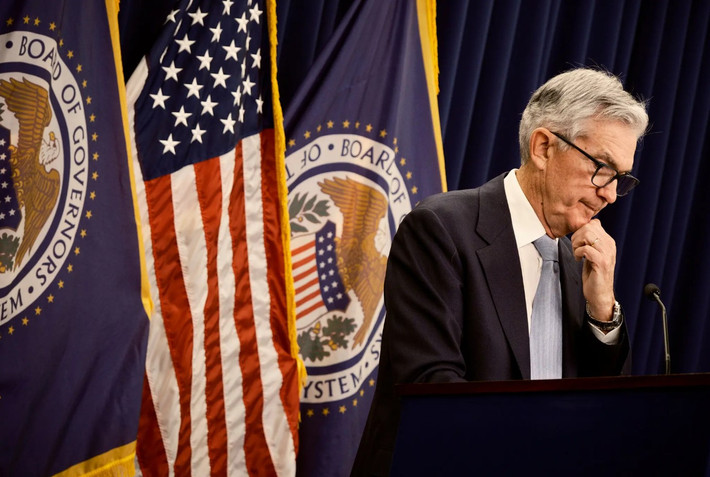 Chủ tịch Fed Jerome Powell đang nỗ lực cân bằng mục tiêu lạm phát và tăng trưởng. Ảnh: New York Times Chủ tịch Fed Jerome Powell đang nỗ lực cân bằng mục tiêu lạm phát và tăng trưởng. Ảnh: New York Times