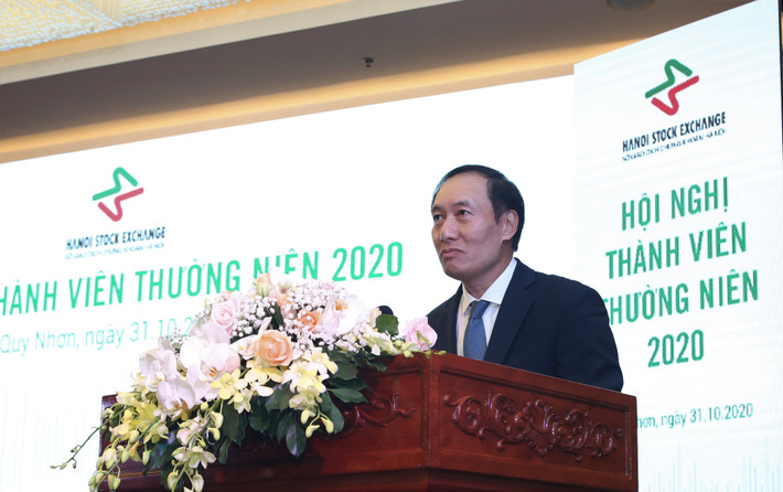 Phó Chủ tịch Ủy ban Chứng khoán Nhà nước Phạm Hồng Sơn phát biểu chỉ đạo tại hội nghị Phó Chủ tịch Uỷ ban Chứng khoán Nhà nước Phạm Hồng Sơn phát biểu chỉ đạo tại hội nghị