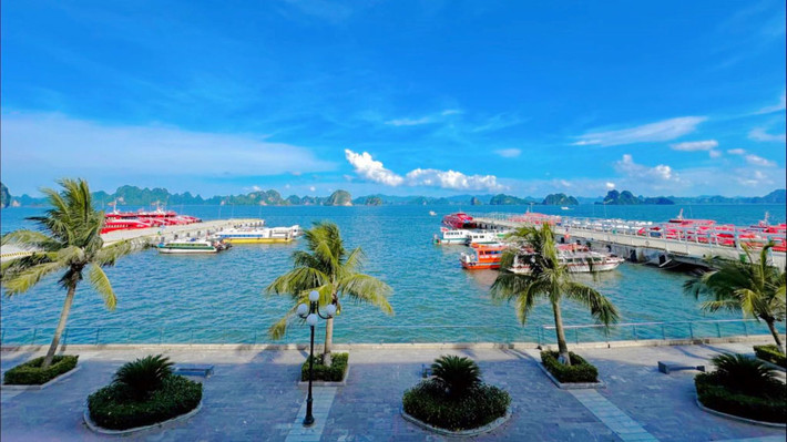 Hệ thống cơ sở hạ tầng hoàn thiện, hiện đại là động lực quan trọng thúc đẩy du lịch Quảng Ninh phát triển. Ảnh: Nguyễn Thơm Đồng hành với cộng đồng doanh nghiệp -0