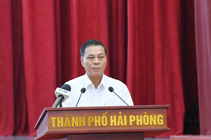 Chủ tịch UBND thành phố Hải Phòng Nguyễn Văn Tùng báo cáo tại cuộc làm việc. Ảnh: Lâm Hiển Chủ tịch Quốc hội Trần Thanh Mẫn làm việc với Ban Chấp hành Đảng bộ thành phố Hải Phòng -0