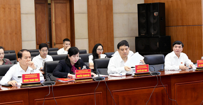 Các đại biểu dự cuộc làm việc. Ảnh: Lâm Hiển Chủ tịch Quốc hội Trần Thanh Mẫn làm việc với Ban Chấp hành Đảng bộ thành phố Hải Phòng -0