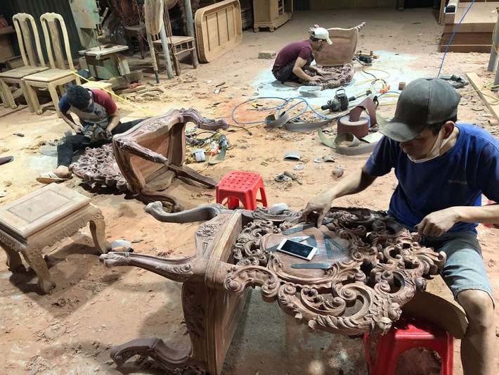 Sản xuất đồ gỗ tại xã Vạn Điểm, huyện Thường Tín, Hà Nội Ảnh: Tường Vy Sản xuất đồ gỗ tại xã Vạn Điểm, huyện Thường Tín, Hà Nội Ảnh: Tường Vy