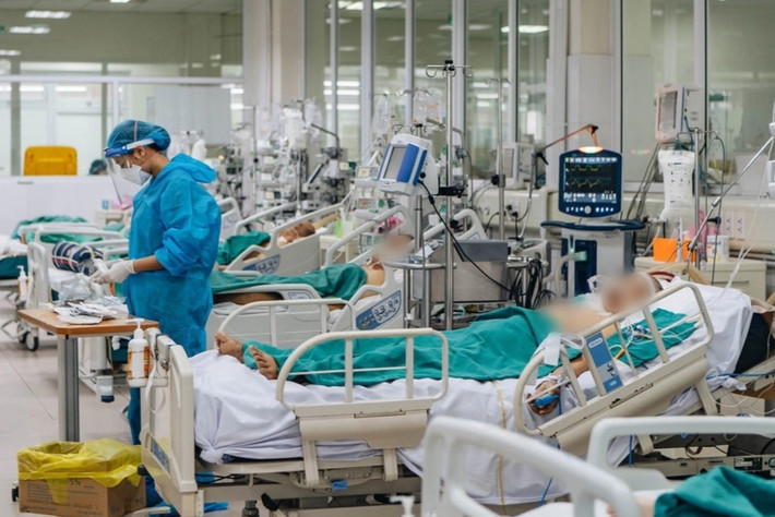 Điều trị bệnh nhân Covid-19 nặng tại Bệnh viện Bệnh nhiệt đới Trung ương Bộ Y tế: Phòng chống dịch Covid-19 sẽ theo phương thức quản lý rủi ro -0