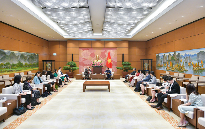 Chủ nhiệm Ủy ban Xã hội Nguyễn Thúy Anh tiếp Giám đốc WHO khu vực Tây Thái Bình Dương ảnh 3 Toàn cảnh cuộc tiếp