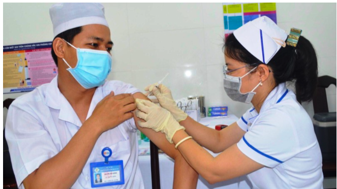 Đến nay, Việt Nam đã thực hiện tiêm vắc xin phòng Covid-19 đợt 1 và 2 tại các tỉnh/TP với 1.034.072 liều cho các đối tượng theo Nghị quyết 21 của Chính phủ. (Ảnh: nhandan.v) Đến nay, Việt Nam đã thực hiện tiêm vắc xin phòng Covid-19 đợt 1 và 2 tại các tỉnh/TP với 1.034.072 liều cho các đối tượng theo Nghị quyết 21 của Chính phủ. (Ảnh: nhandan.v)