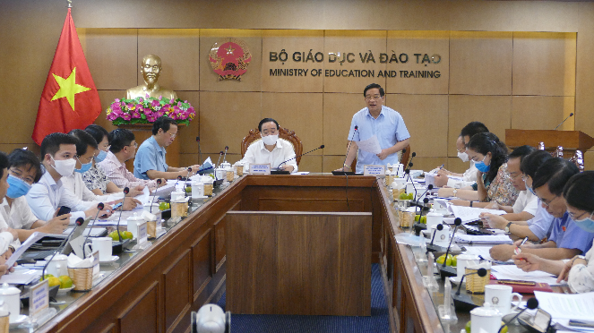 Ủy viên Trung ương Đảng, Chủ tịch Hội đồng Dân tộc Hà Ngọc Chiến phát biểu tại cuộc làm việc Ủy viên Trung ương Đảng, Chủ tịch Hội đồng Dân tộc Hà Ngọc Chiến phát biểu tại cuộc làm việc