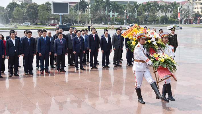 Chủ tịch Quốc hội Vương Đình Huệ thăm, làm việc tại tỉnh Hưng Yên ảnh 1 Chủ tịch Quốc hội Vương Đình Huệ thăm, làm việc tại tỉnh Hưng Yên -4
