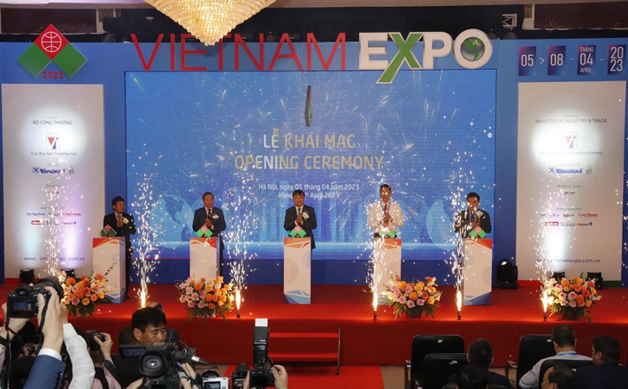 Hội chợ Vietnam Expo 2023 chính thức khai mạc. Ảnh: BNews/TTXVN Khai mạc Hội chợ thương mại Quốc tế Việt Nam - Vietnam Expo 2023 -0