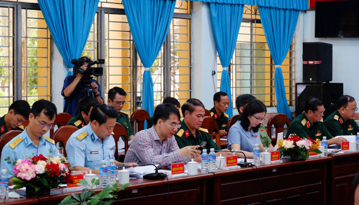 Đoàn khảo sát của Ủy ban Quốc phòng và An ninh làm việc với UBND tỉnh Bình Phước ảnh 5 Các đại biểu tại cuộc làm việc