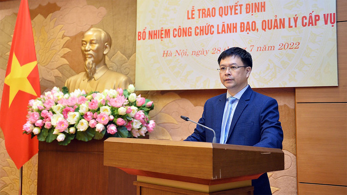 Văn phòng Quốc hội trao quyết định bổ nhiệm công chức lãnh đạo, quản lý cấp Vụ ảnh 2 Văn phòng Quốc hội trao quyết định bổ nhiệm công chức lãnh đạo, quản lý cấp Vụ -0