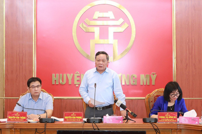 Phó Bí thư Thành ủy Nguyễn Văn Phong phát biểu tại buổi kiểm tra. Ảnh: H.Ly Phó Bí thư Thành ủy Hà Nội Nguyễn Văn Phong kiểm tra thực hiện Chỉ thị 24-CT/TU tại huyện Chương Mỹ -0