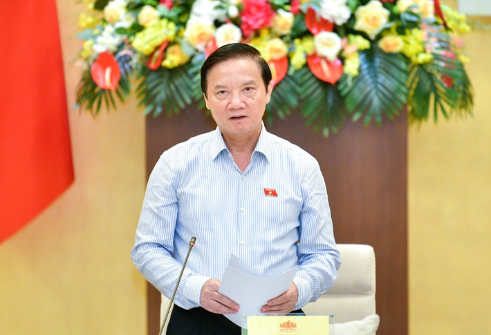 Phó Chủ tịch Quốc hội Nguyễn Khắc Định phát biểu tại cuộc làm việc Phó Chủ tịch Quốc hội Nguyễn Khắc Định chủ trì làm việc với các bộ, cơ quan thuộc lĩnh vực xã hội, khoa học công nghệ về thực hiện pháp luật về đơn vị sự nghiệp công lập