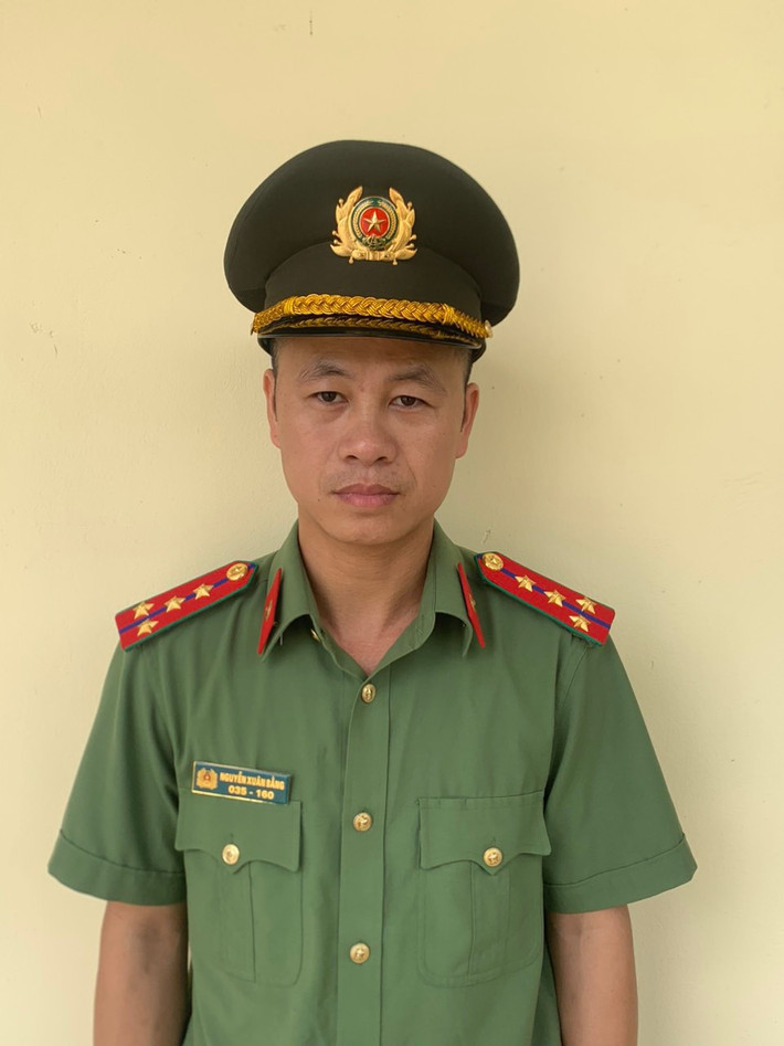 Đại uý Nguyên Xuân Bằng. Chủ tịch UBND tỉnh Bắc Giang tặng Bằng khen Đại uý kịp thời cứu cháu bé 8 tuổi thoát khỏi đuối nước -0