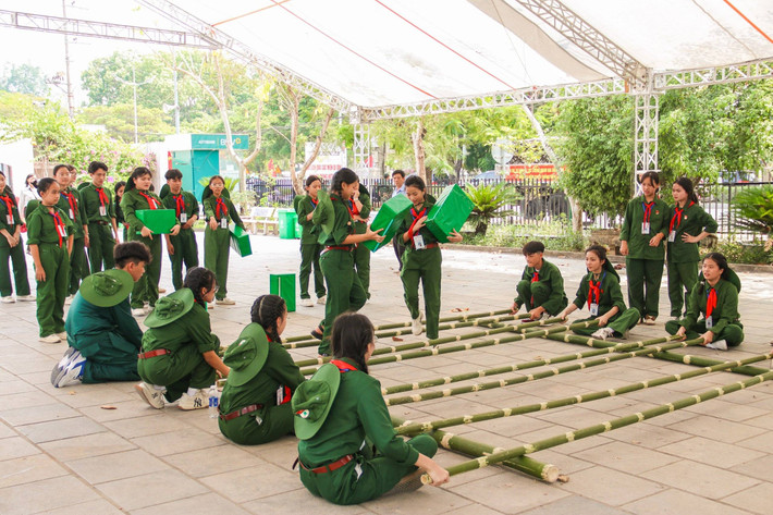 Hành trình về nguồn của các “chiến sĩ nhỏ Điện Biên” ảnh 2 Hành trình về nguồn của các “chiến sĩ nhỏ Điện Biên”