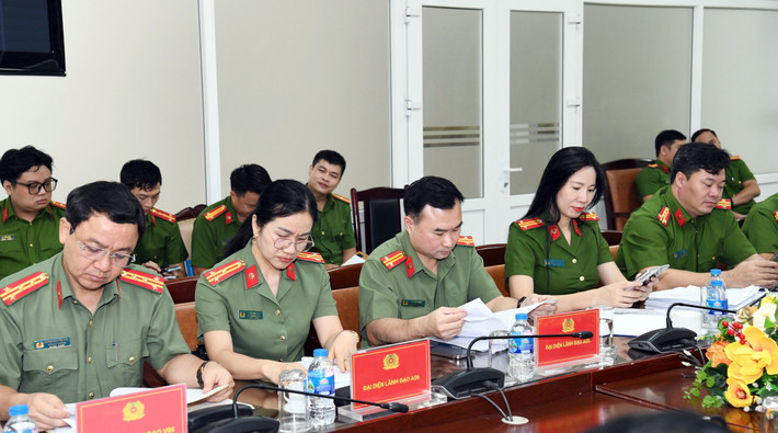 Đấu tranh không khoan nhượng với tội phạm ma túy hoạt động trên Internet ảnh 2 Đấu tranh không khoan nhượng tội phạm ma túy lợi dụng không gian mạng -0