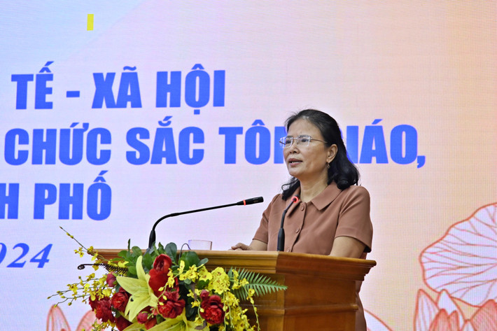 Phó Chủ tịch Ủy ban Mặt trận Tổ quốc Việt Nam TP. Hà Nội Nguyễn Thị Kim Dung phát biểu tại hội nghị Ủy ban Mặt trận Tổ Quốc Việt Nam TP. Hà Nội: Phát huy vai trò “cầu nối” giữa Đảng với dân -0