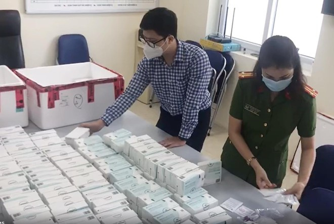 Tăng cường thanh tra để kịp thời chấn chỉnh và xử vi phạm Tăng cường thanh tra để kịp thời chấn chỉnh và xử vi phạm