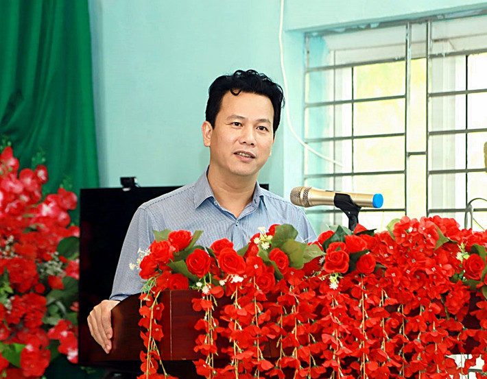 Ủy viên Trung ương Đảng, Bí thư Tỉnh ủy, Trưởng Đoàn ĐBQH tỉnh Đặng Quốc Khánh phát biểu tại buổi tiếp xúc Ủy viên Trung ương Đảng, Bí thư Tỉnh ủy, Trưởng đoàn ĐBQH tỉnh Đặng Quốc Khánh phát biểu tại buổi tiếp xúc