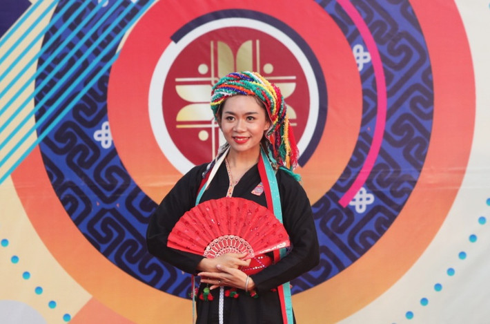Trang phục truyền thống các dân tộc đang đứng trước nhiều thách thức về bảo tồn, phát huy giá trị. Ảnh: Khiếu Minh Người trẻ giữ gìn, phát huy đặc sắc trang phục dân tộc -0