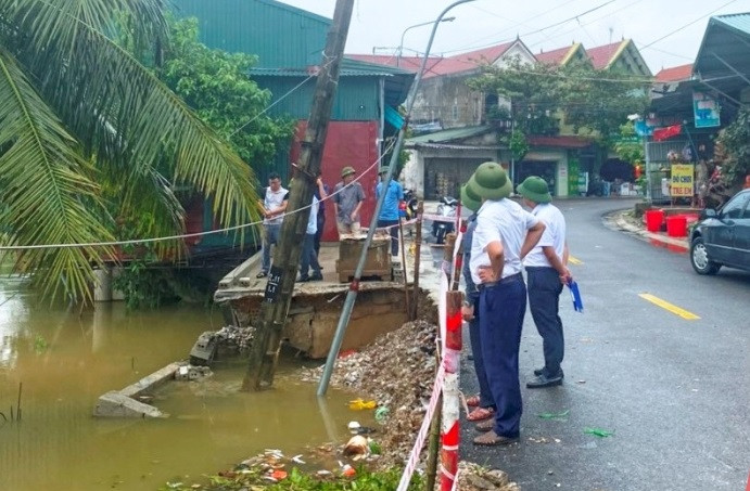 Sạt lở taluy âm Quốc lộ 47C đoạn qua xã Tân Thọ, huyện Nông Cống Thanh Hóa: Mưa lớn kéo dài, nguy cơ sạt lở nghiêm trọng -0