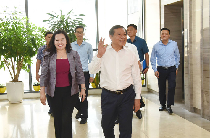Phó Trưởng Ban Thường trực Ban Tuyên giáo Trung ương Lại Xuân Môn thăm, chúc mừng Báo Đại biểu Nhân dân ảnh 1 Phó Trưởng Ban thường trực Ban Tuyên giáo Trung ương Lại Xuân Môn thăm, chúc mừng Báo Đại biểu Nhân dân -0