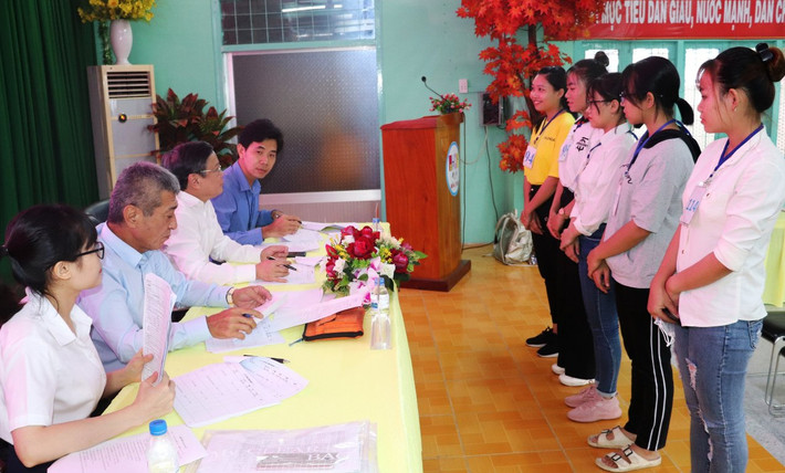 Đồng Tháp là tỉnh dẫn đầu ở khu vực đồng bằng sông Cửu Long về công tác đưa lao động đi làm việc có thời hạn ở nước ngoài Đào tạo nghề, tạo việc làm ổn định là giải pháp giảm nghèo bền vững