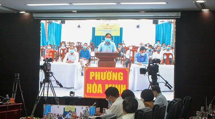 Cử tri đề nghị các đại biểu thông tin rõ hơn về các chính sách hỗ trợ của thành phố Ảnh: T. Thảo Cử tri đề nghị các đại biểu thông tin rõ hơn về các chính sách hỗ trợ của thành phố Ảnh: T. Thảo