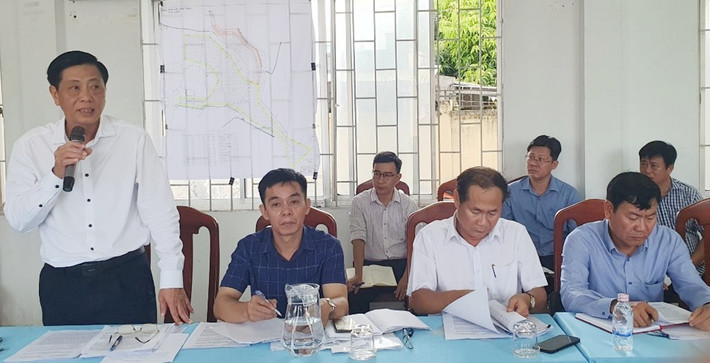 Đại diện ngành chức năng báo cáo tại buổi giám sát của Tổ đại biểu số 8 HĐND tỉnh Ninh Thuận. Ảnh: Thế Vương Kiến nghị thiết thực từ giám sát chuyên đề của Tổ đại biểu -0