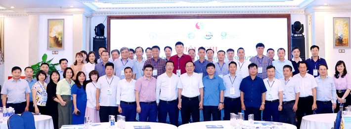 Các đại biểu chụp hình lưu niệm tại Hội nghị Phổ biến, tuyên truyền Luật Tài nguyên nước 2023 và các văn bản quy định chi tiết thi hành Luật -0