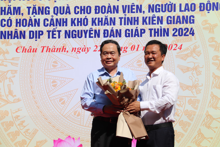 Phó Chủ tịch Thường trực Quốc hội Trần Thanh Mẫn thăm, chúc Tết tại Kiên Giang ảnh 11 Phó Chủ tịch Thường trực Quốc hội Trần Thanh Mẫn thăm, chúc Tết tại Kiên Giang -0