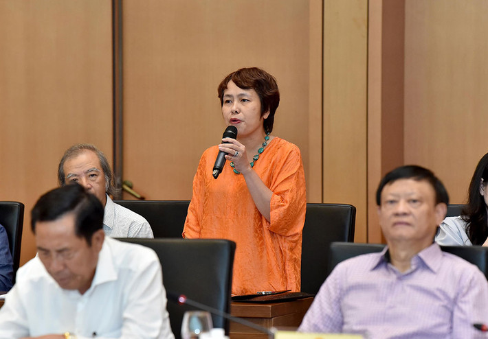 Đại biểu phát biểu tại cuộc gặp mặt. Ảnh: Lâm Hiển Chủ tịch Quốc hội Vương Đình Huệ: Báo chí phải luôn là vũ khí sắc bén của Đảng, diễn đàn rộng lớn, mạnh mẽ của Nhân dân -0