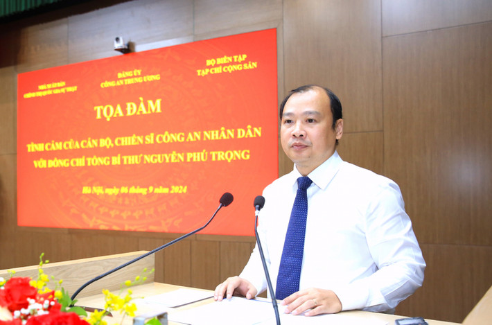 PGS.TS Lê Hải Bình phát biểu khai mạc và đề dẫn Tọa đàm. Tình cảm của cán bộ, chiến sĩ Công an nhân dân với đồng chí Tổng Bí thư Nguyễn Phú Trọng -0