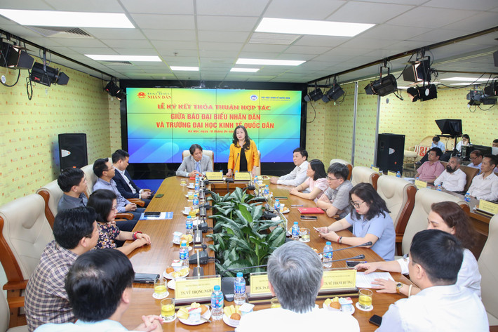 Lễ ký kết thỏa thuận hợp tác giữa Báo Đại biểu Nhân dân và Trường Đại học Kinh tế Quốc dân Báo Đại biểu Nhân dân ký kết thỏa thuận hợp tác với Trường Đại học Kinh tế Quốc dân -0