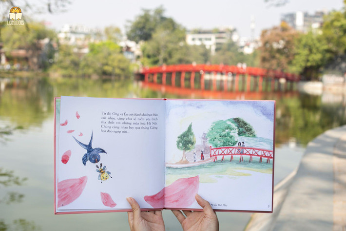 Những bức tranh màu nước nhằm tạo sự hấp dẫn với các độc giả nhỏ tuổi Từ mùa xuân rực rỡ, khám phá vẻ đẹp 12 mùa hoa Hà Nội -0