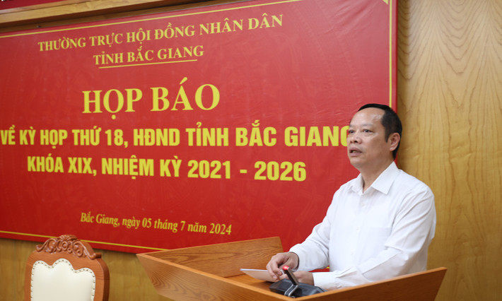Phó Chủ tịch HĐND tỉnh Nghiêm Xuân Hưởng phát biểu kết luận họp báo Dự kiến sẽ xem xét, quyết nghị thông qua 19 nghị quyết quan trọng -0