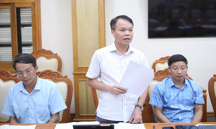 Trưởng Ban Pháp chế HĐND tỉnh Đặng Hồng Chiến làm rõ một số nội dung các nhà báo nêu Dự kiến sẽ xem xét, quyết nghị thông qua 19 nghị quyết quan trọng -0