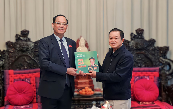 Phó Chủ tịch Quốc hội, Thượng tướng Trần Quang Phương thăm, chúc Tết nguyên Phó Chủ tịch Quốc hội Đỗ Bá Tỵ ảnh 3 Phó Chủ tịch Quốc hội Trần Quang Phương thăm và chúc tết Đại tướng Đỗ Bá Tỵ