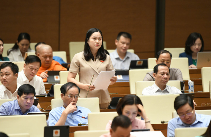 ĐBQH Phạm Thị Xuân (Thanh Hóa) phát biểu. Ảnh: Lâm Hiển ĐBQH Phạm Thị Xuân (Thanh Hóa): Đổi mới phù hợp với định hướng cải cách tư pháp -0