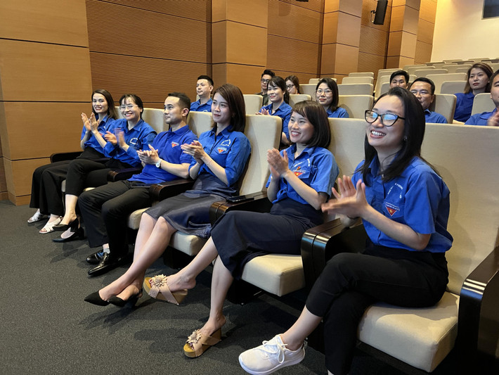 Các đoàn viên thanh niên tại buổi sinh hoạt chuyên đề Hành trình theo chân Bác -0