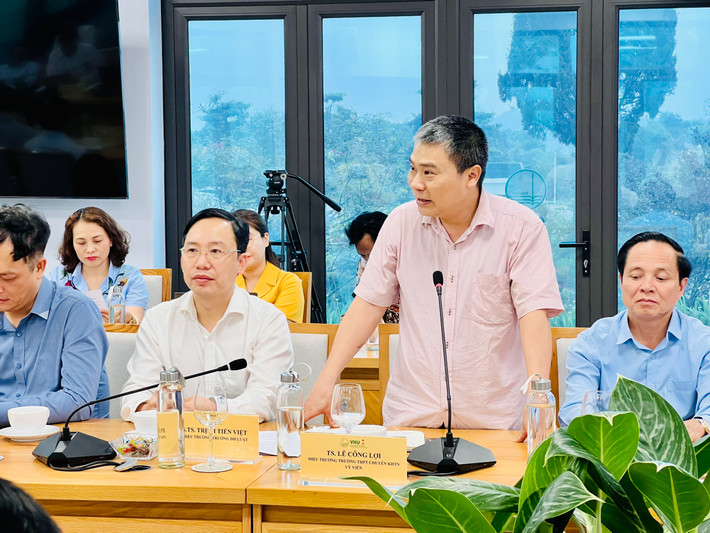 TS Lê Công Lợi, Hiệu trưởng Trường THPT chuyên Khoa học Tự nhiên phát biểu tại Hội thảo thí điểm cho học sinh lớp 12 học một số học phần chương trình đại học -0