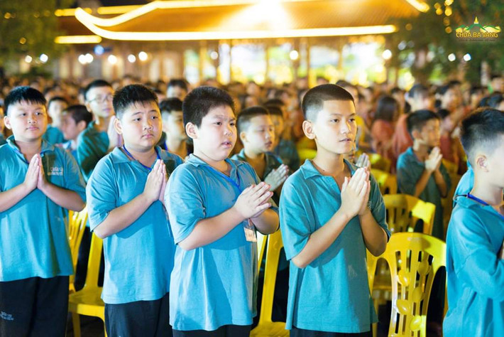 Khóa sinh Khóa tu mùa hè chùa Ba Vàng vun bồi tâm tri ân qua Lễ trai đàn chẩn tế ảnh 7 Khóa sinh Khóa tu mùa hè chùa Ba Vàng vun bồi tâm tri ân qua lễ trai đàn chẩn tế --- -1